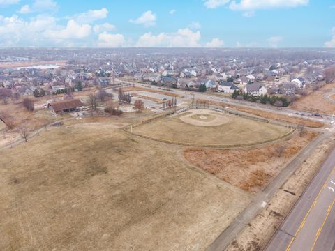 Tiny photo for 2110 Sinclair Court, Bloomington, IL 61704 (MLS # 12572293)