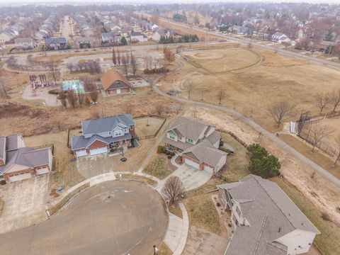 Tiny photo for 2110 Sinclair Court, Bloomington, IL 61704 (MLS # 12572293)