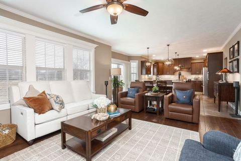 Tiny photo for 2110 Sinclair Court, Bloomington, IL 61704 (MLS # 12572293)