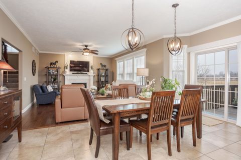 Tiny photo for 2110 Sinclair Court, Bloomington, IL 61704 (MLS # 12572293)