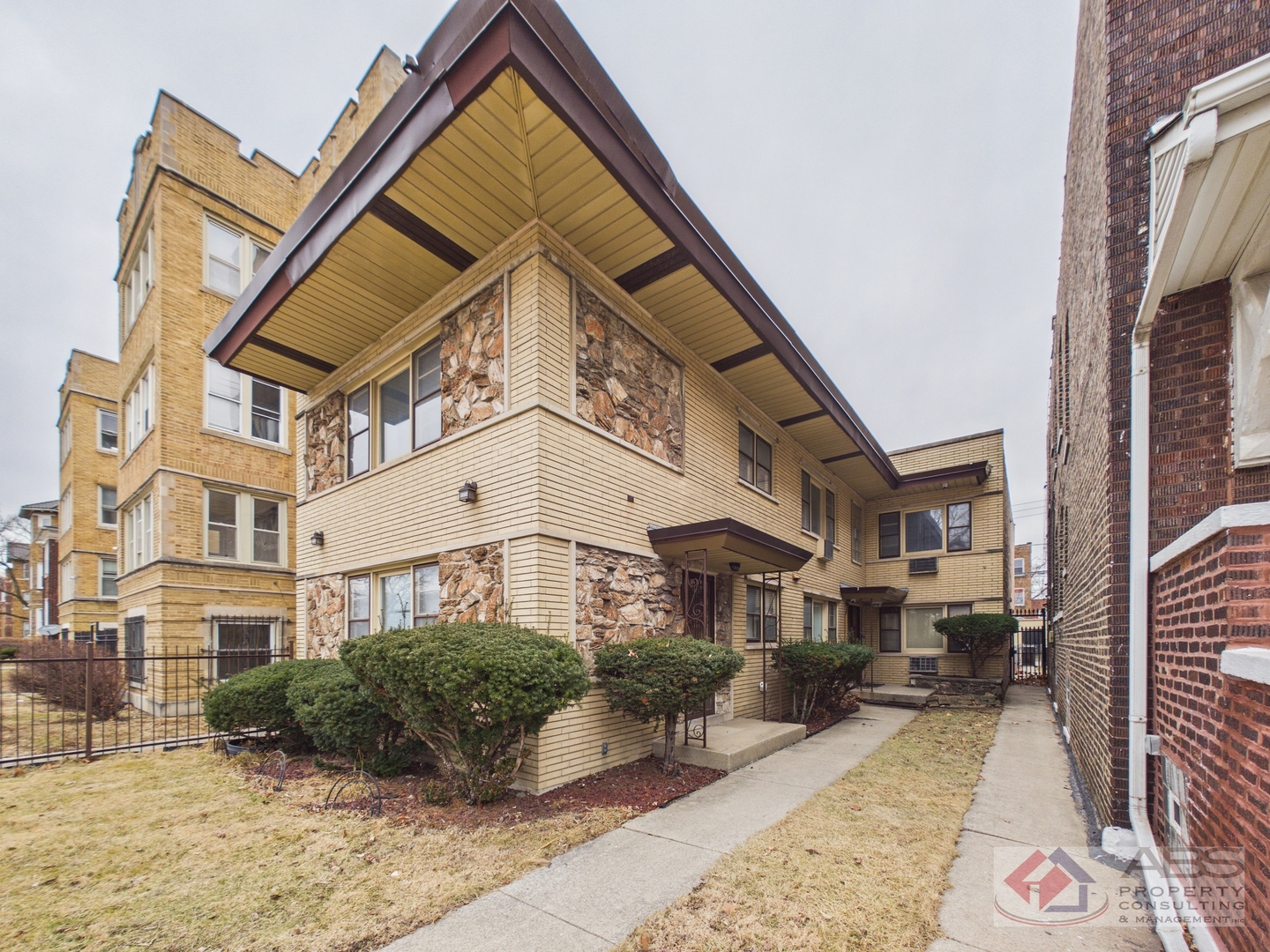 11219 S Martin Luther King Drive 2R