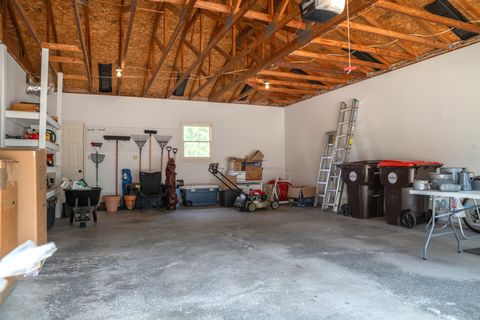 Tiny photo for 701 Thomas Drive, Heyworth, IL 61745 (MLS # 12469282)