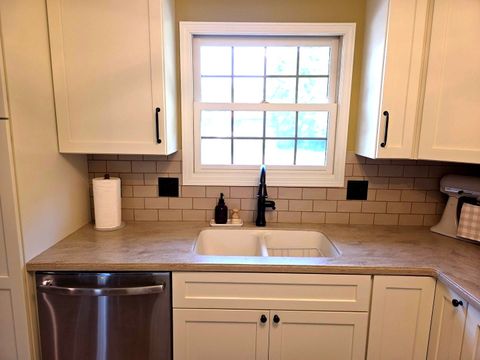 Tiny photo for 701 Thomas Drive, Heyworth, IL 61745 (MLS # 12469282)