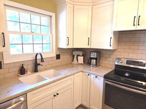 Tiny photo for 701 Thomas Drive, Heyworth, IL 61745 (MLS # 12469282)