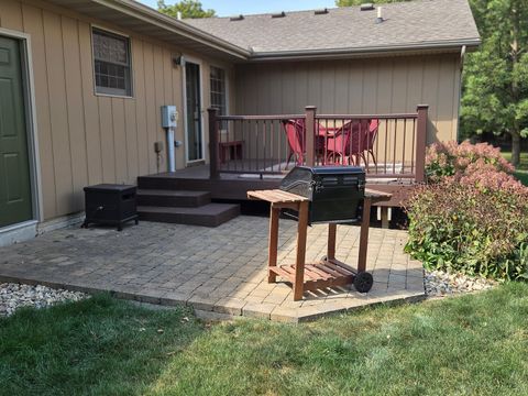 Tiny photo for 701 Thomas Drive, Heyworth, IL 61745 (MLS # 12469282)