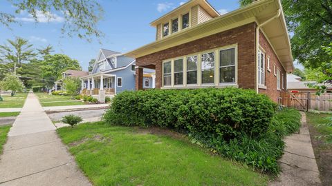 Tiny photo for 407 N Pine Avenue, Arlington Heights, IL 60004 (MLS # 12616750)