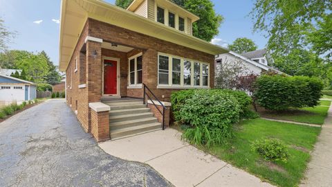 Tiny photo for 407 N Pine Avenue, Arlington Heights, IL 60004 (MLS # 12616750)