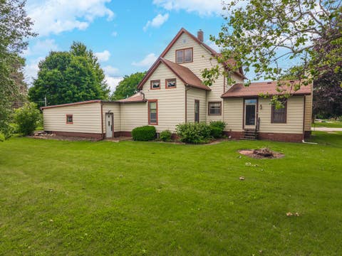 Tiny photo for 415 N 4th Street, Chatsworth, IL 60921 (MLS # 12672212)