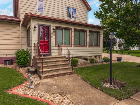 Tiny photo for 415 N 4th Street, Chatsworth, IL 60921 (MLS # 12672212)