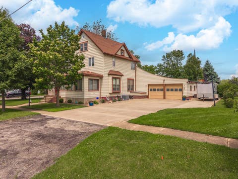 Tiny photo for 415 N 4th Street, Chatsworth, IL 60921 (MLS # 12672212)