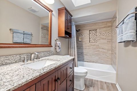 Tiny photo for 5820 Raintree Lane, Westmont, IL 60559 (MLS # 12489088)