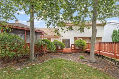 Tiny photo for 5820 Raintree Lane, Westmont, IL 60559 (MLS # 12489088)