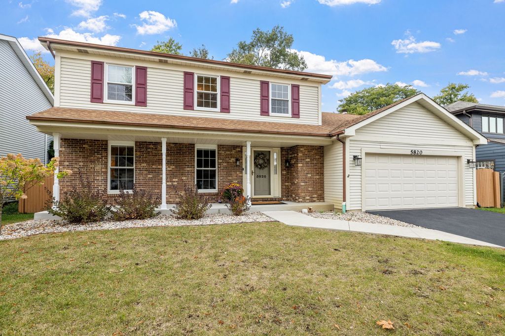 Photo for 5820 Raintree Lane, Westmont, IL 60559 (MLS # 12489088)