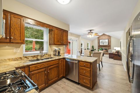 Tiny photo for 5820 Raintree Lane, Westmont, IL 60559 (MLS # 12489088)