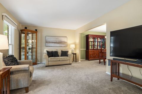 Tiny photo for 5820 Raintree Lane, Westmont, IL 60559 (MLS # 12489088)