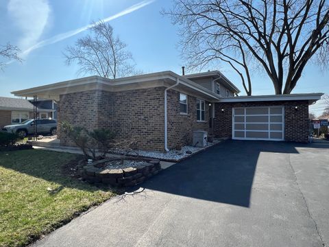 Photo of 4367 Henry Street, Oak Forest, IL 60452 (MLS # 12605607)