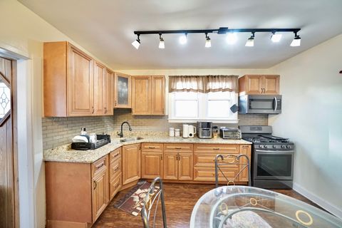 Tiny photo for 3104 N 76th Court, Elmwood Park, IL 60707 (MLS # 12560488)