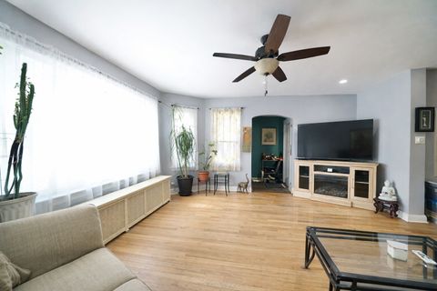 Tiny photo for 3104 N 76th Court, Elmwood Park, IL 60707 (MLS # 12560488)