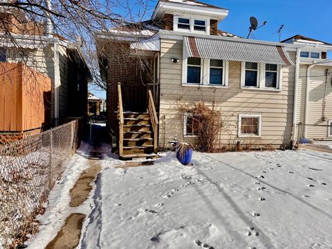 Tiny photo for 3104 N 76th Court, Elmwood Park, IL 60707 (MLS # 12560488)