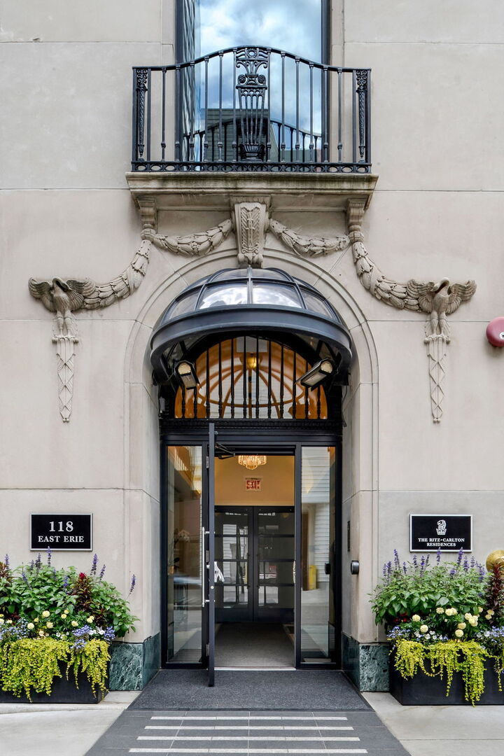 118 E ERIE Street 28F