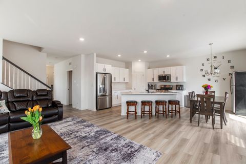 Tiny photo for 32062 Savannah Drive, Lakemoor, IL 60051 (MLS # 12614273)