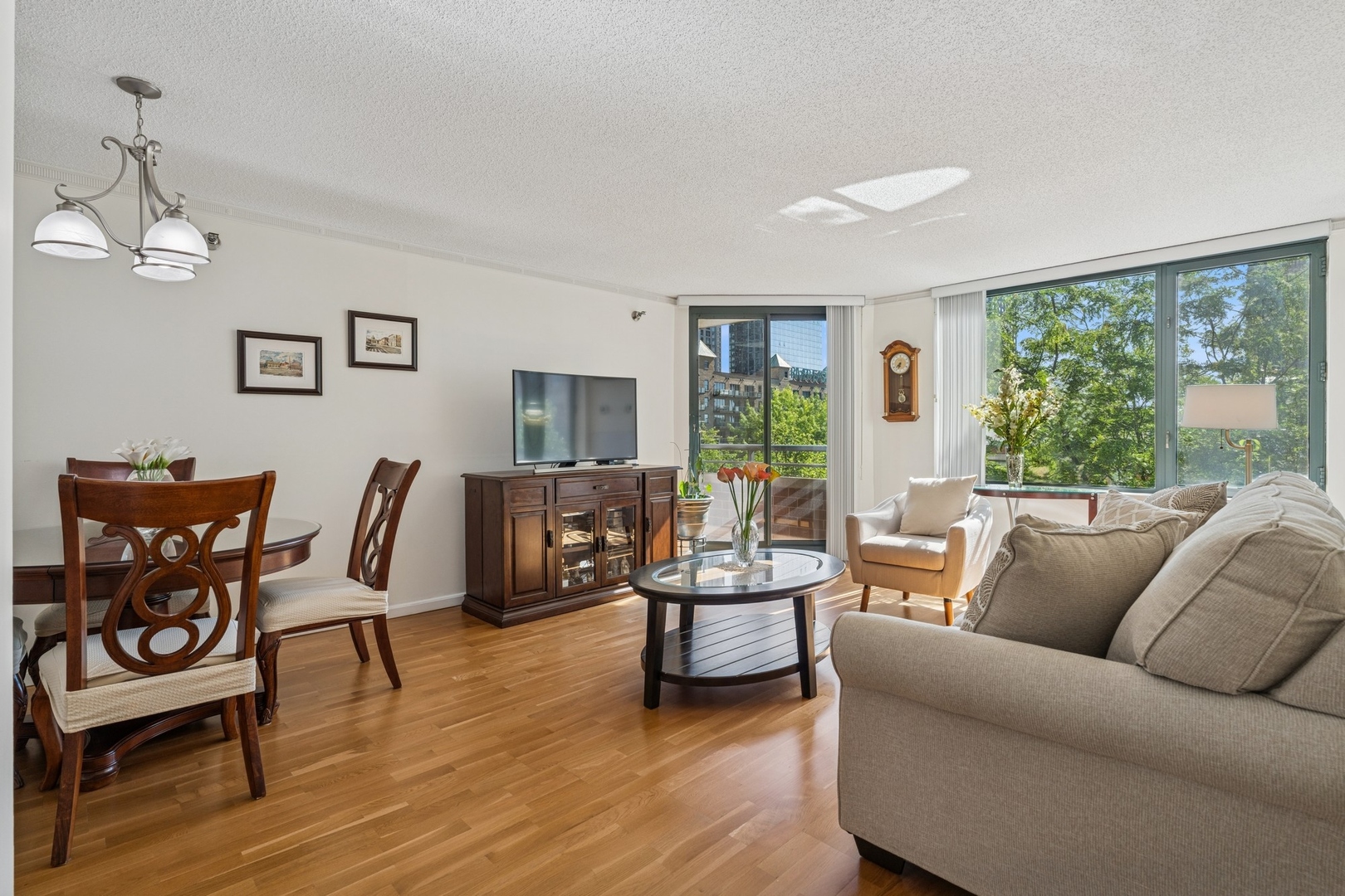 440 N Mcclurg Court 417