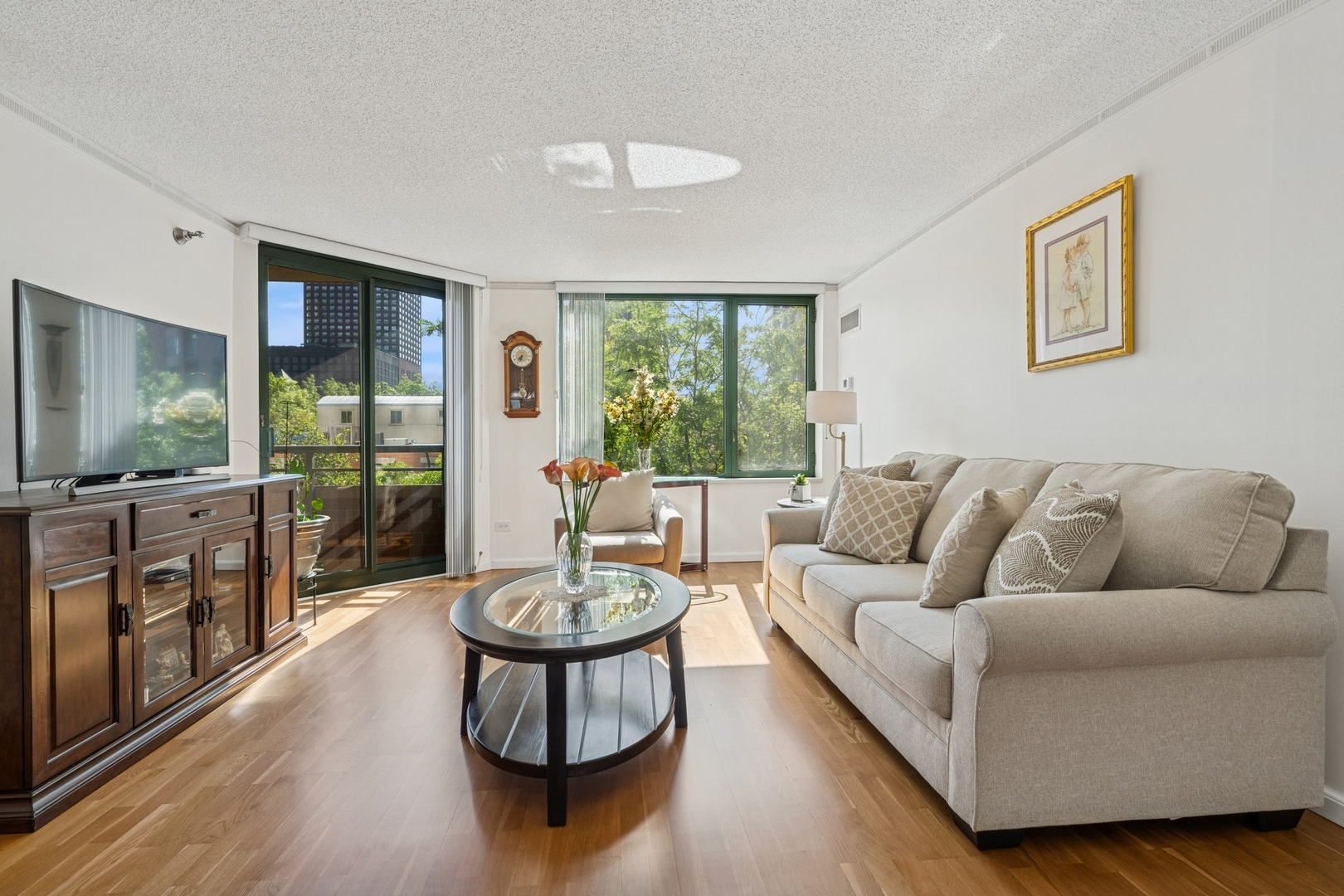 440 N Mcclurg Court 417