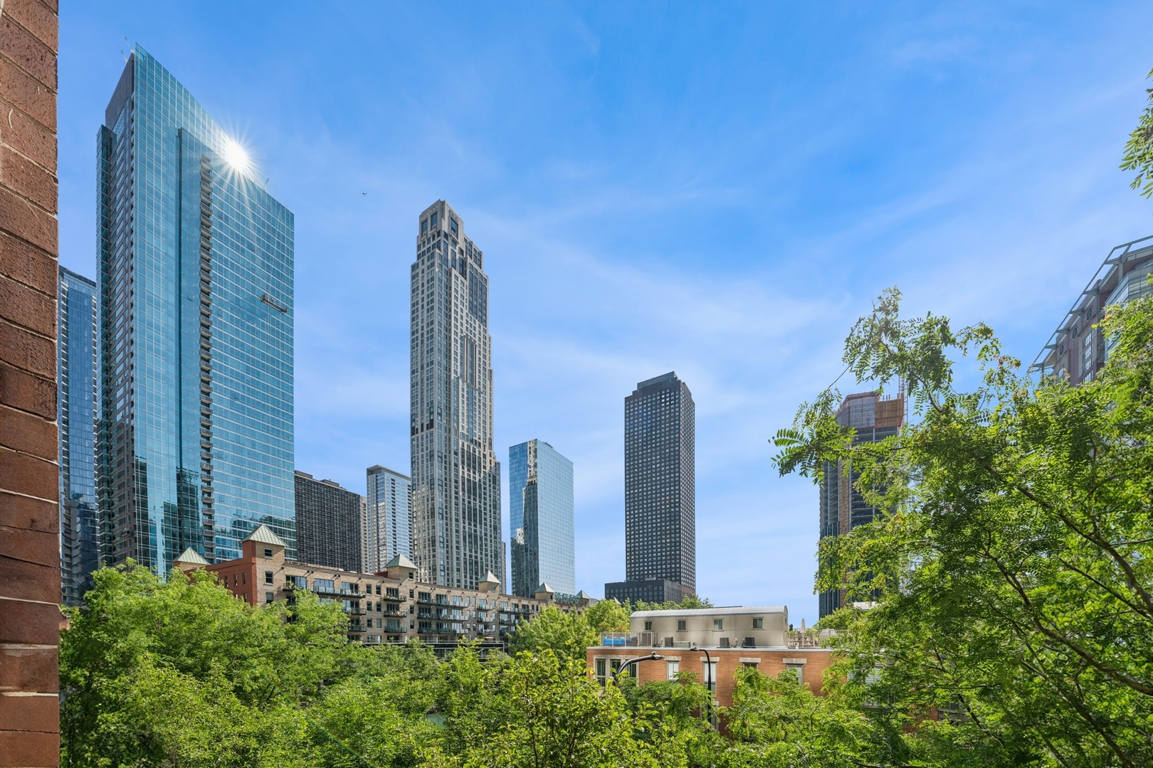 440 N Mcclurg Court 417