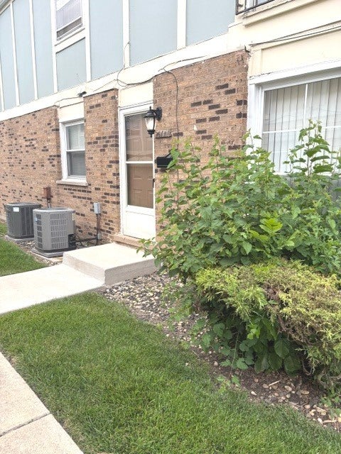 20114 Oak Lane U70
