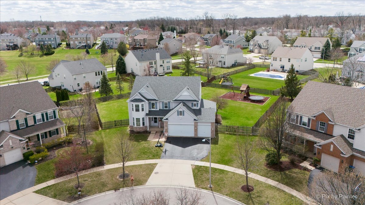 3527 Ridge Circle