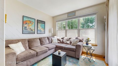 Tiny photo for 301 W Eagle Court, Waukegan, IL 60087 (MLS # 12395778)