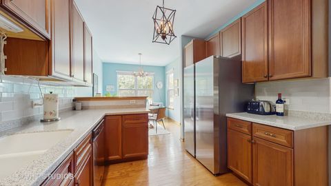 Tiny photo for 301 W Eagle Court, Waukegan, IL 60087 (MLS # 12395778)