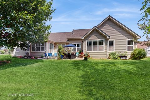 Tiny photo for 301 W Eagle Court, Waukegan, IL 60087 (MLS # 12395778)