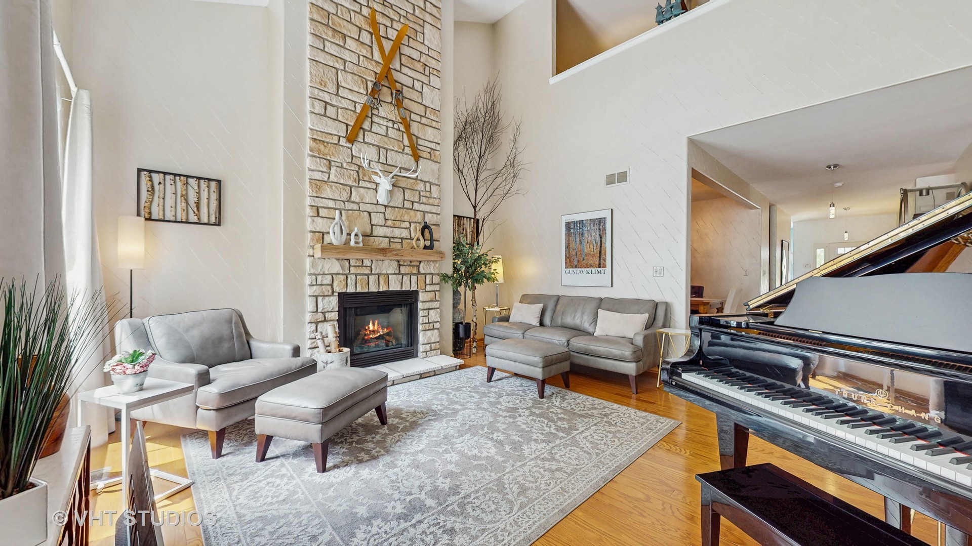 301 W Eagle Court