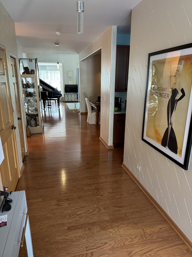 301 W Eagle Court