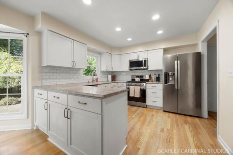 Tiny photo for 25W773 Sunnyridge Court, Wheaton, IL 60189 (MLS # 12490862)