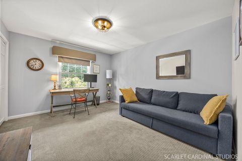 Tiny photo for 25W773 Sunnyridge Court, Wheaton, IL 60189 (MLS # 12490862)