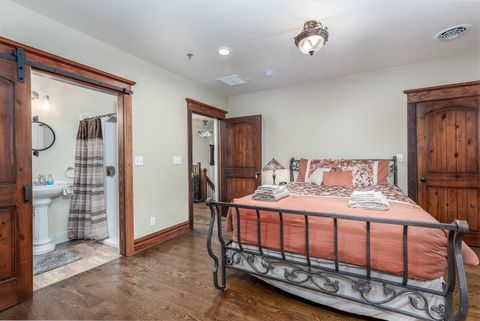 Tiny photo for 116 W Prospect Avenue, Ottawa, IL 61350 (MLS # 12528964)