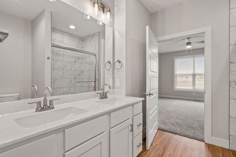 Tiny photo for 4 FRANK Court, Le Claire, IA 52753 (MLS # 12550232)