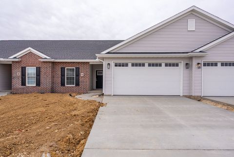 Photo of 4 FRANK Court, Le Claire, IA 52753 (MLS # 12550232)