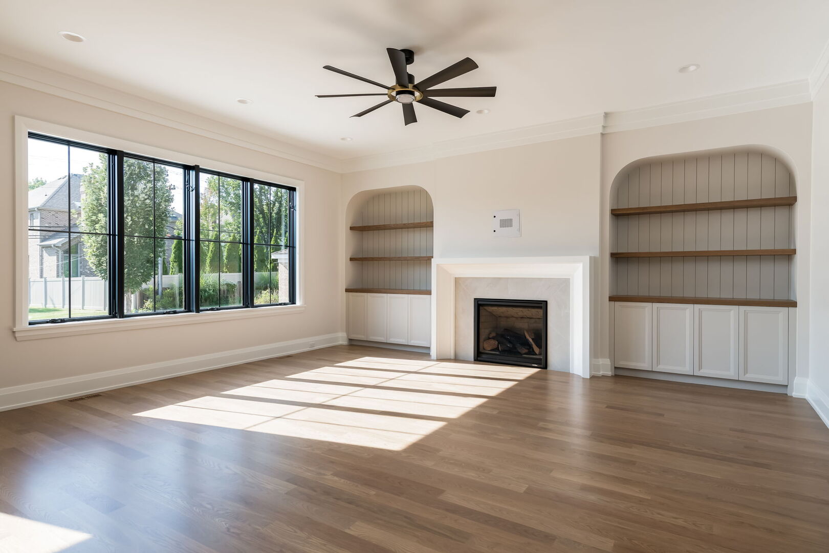 Elmhurst, Illinois 60126, United States, 5 Bedrooms Bedrooms, ,5 BathroomsBathrooms,Residential,Active,211765