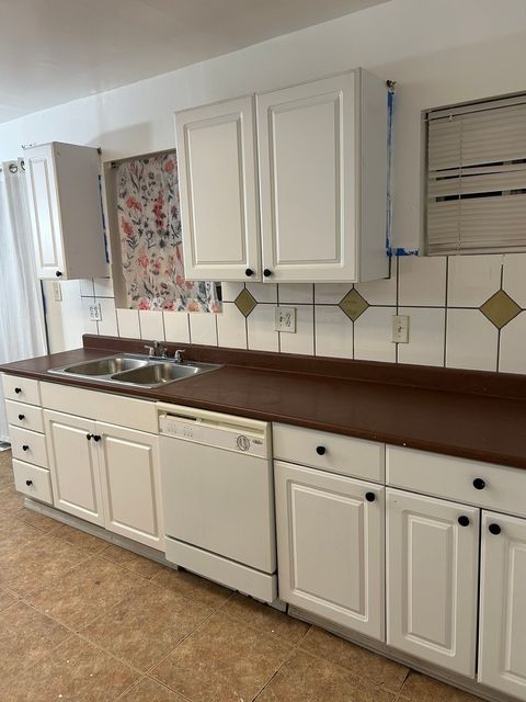 Tiny photo for 811 N Randall Road #B, Aurora, IL 60506 (MLS # 12533720)