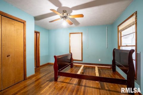 Tiny photo for 913 S 12TH Street, Herrin, IL 62948 (MLS # QC4269062)