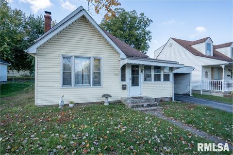 Tiny photo for 913 S 12TH Street, Herrin, IL 62948 (MLS # QC4269062)