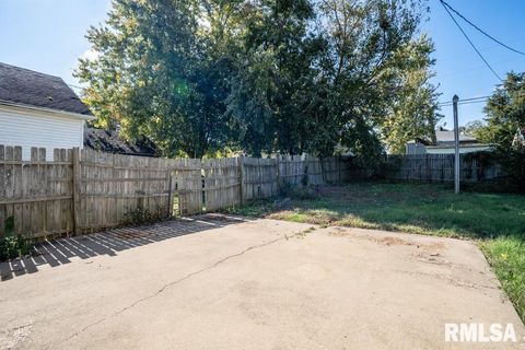 Tiny photo for 913 S 12TH Street, Herrin, IL 62948 (MLS # QC4269062)