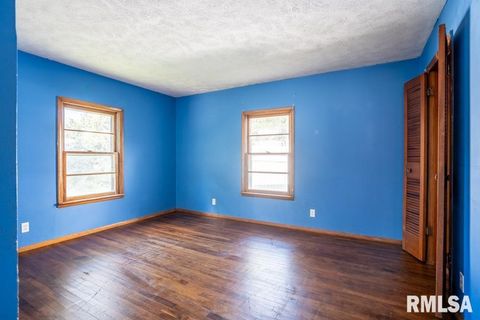 Tiny photo for 913 S 12TH Street, Herrin, IL 62948 (MLS # QC4269062)