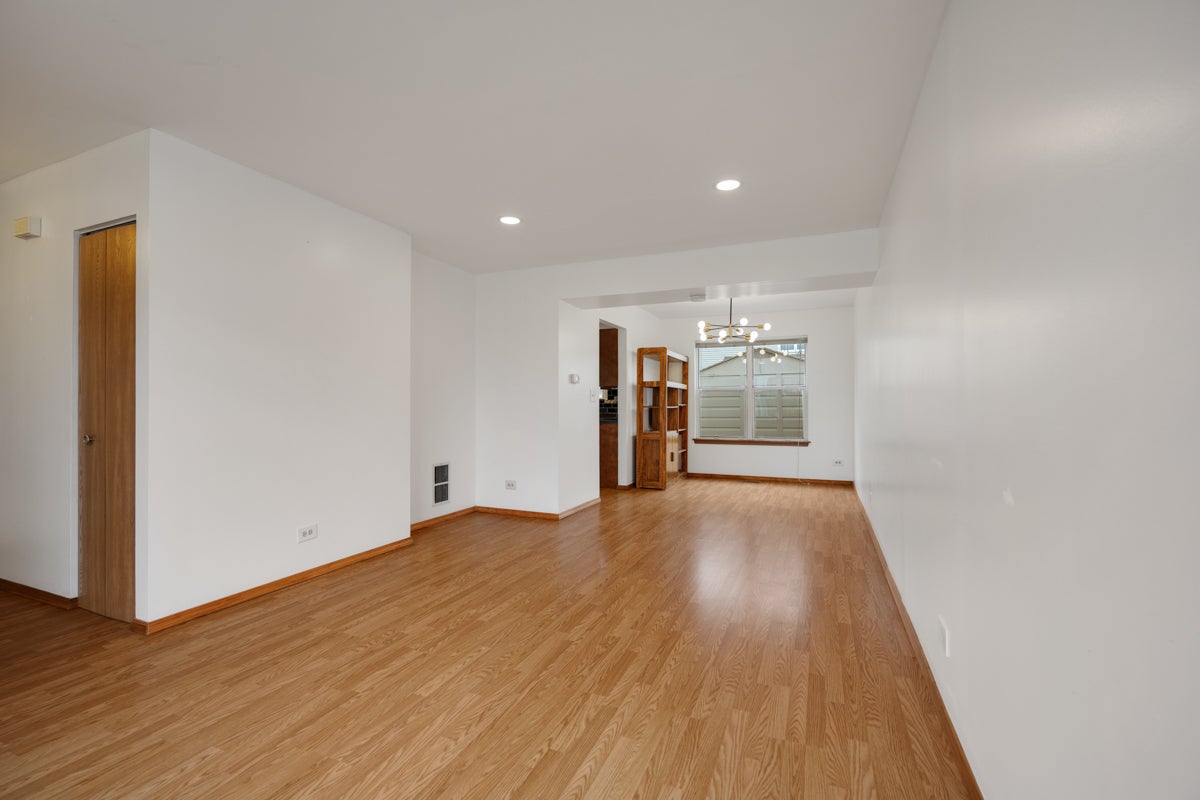 1127 Ashbrook Drive