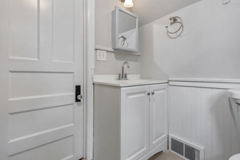 Tiny photo for 148 Wildwood Road, Algonquin, IL 60102 (MLS # 12463254)