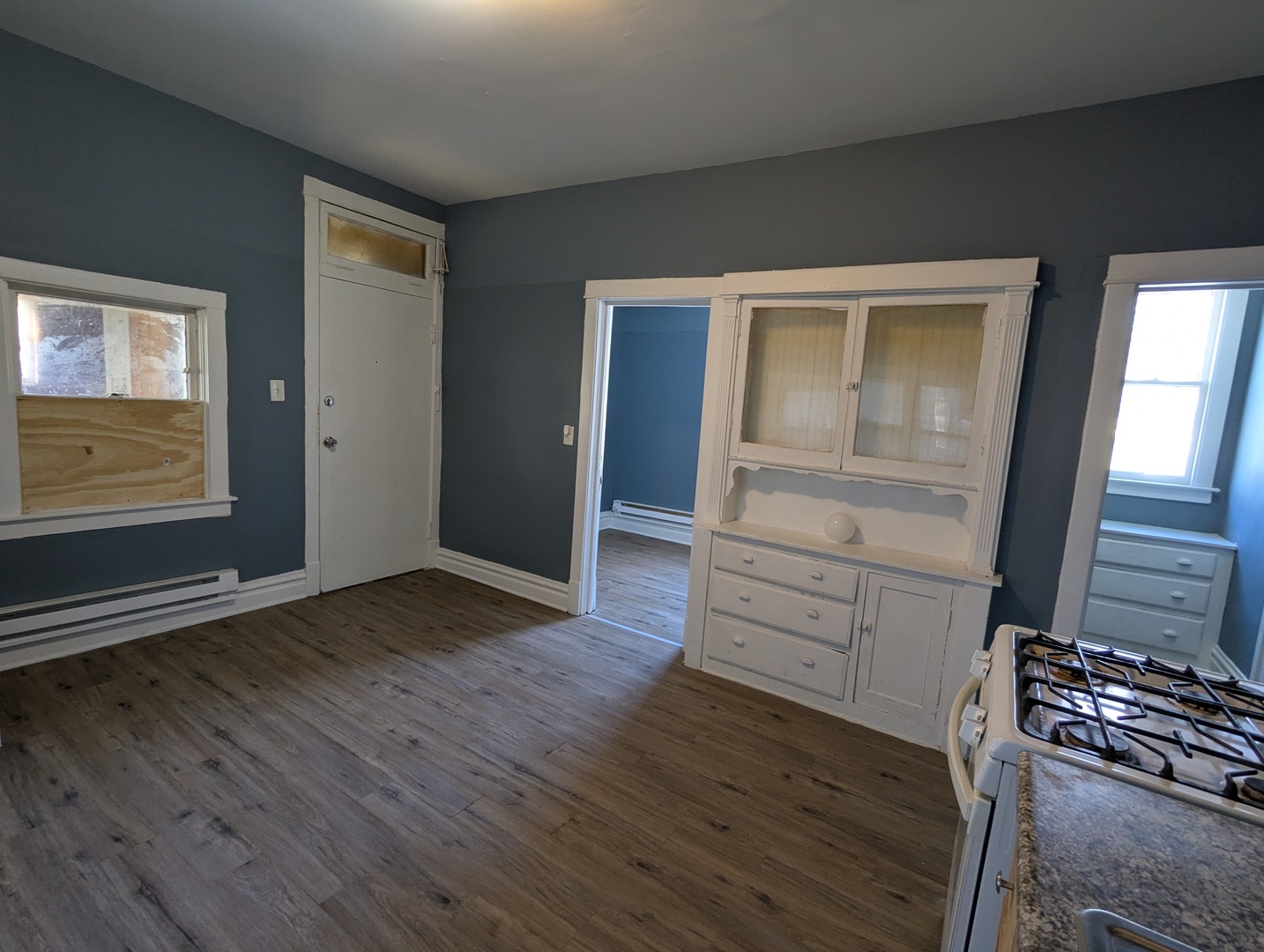 8444 S Escanaba Avenue