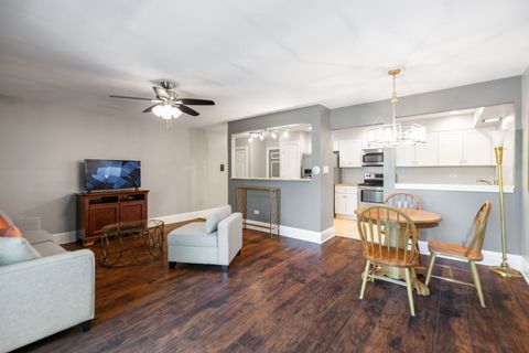 Tiny photo for 4133 Saratoga Avenue #B-220, Downers Grove, IL 60515 (MLS # 12453914)